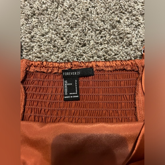 Forever 21 Halter Crop Top - Picture 3 of 3